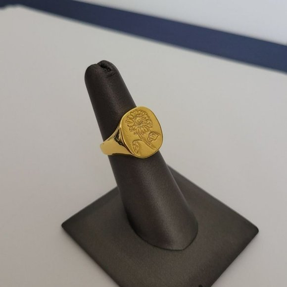 Big Carved Sunflower Engraved Floral Gold Signet Ring - Picture 4 of 4